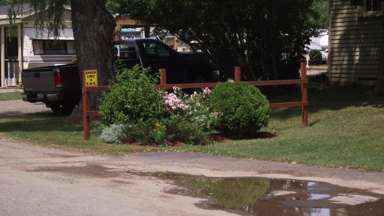 Orchard Queen Motel & Rv Park Middleton Exterior photo